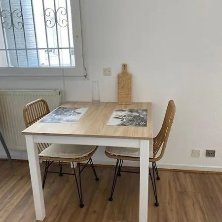 Joli Proche Du Centre De * Nîmes